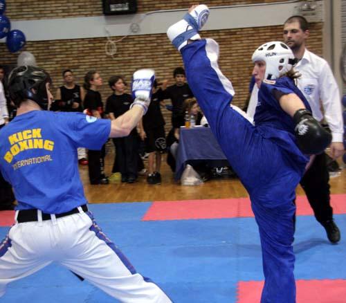 KICKBOXING WARSZAWA rękawice bokserskie RundaZero