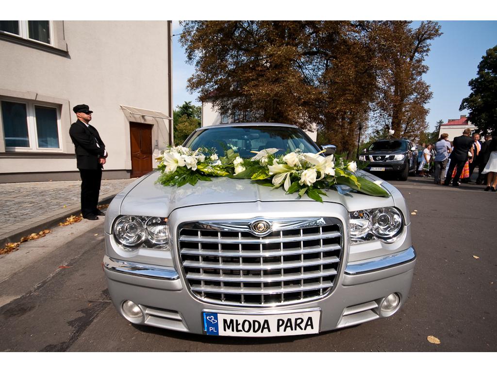 Limuzyna Chrysler 300C HEMI do Ślubu Podkarpacie, Rzeszów, podkarpackie