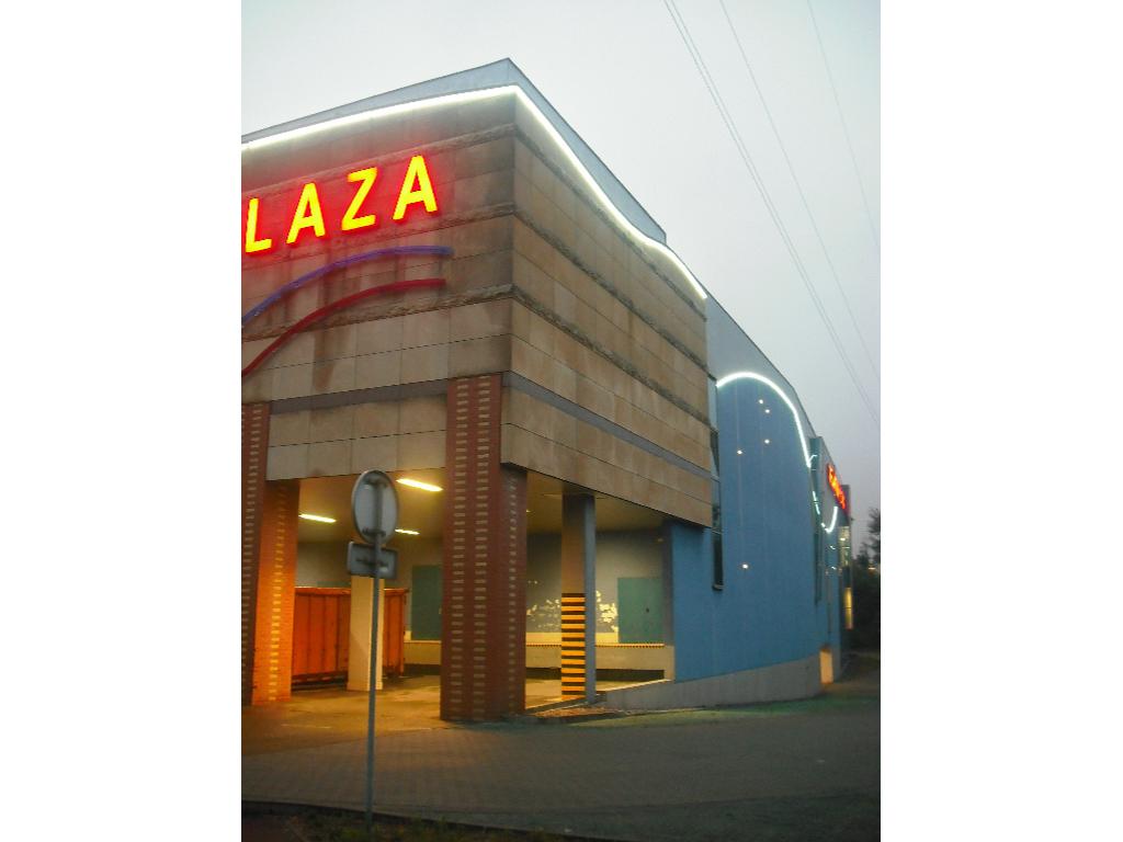 Centrum Handlowe Kraków Plaza - oświetlenie elewacji