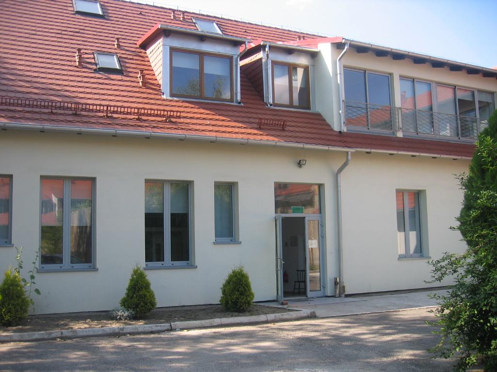 Hotel NUOVE FRONTIERE - 16 POKOI - 34 MIEJSCA , Nysa, opolskie