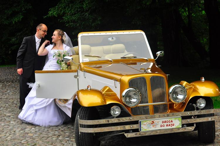 Limuzyna retro do ślubu na wesele Alfa Romeo Spid, Porąbka Uszewska   k  Brzeska, małopolskie