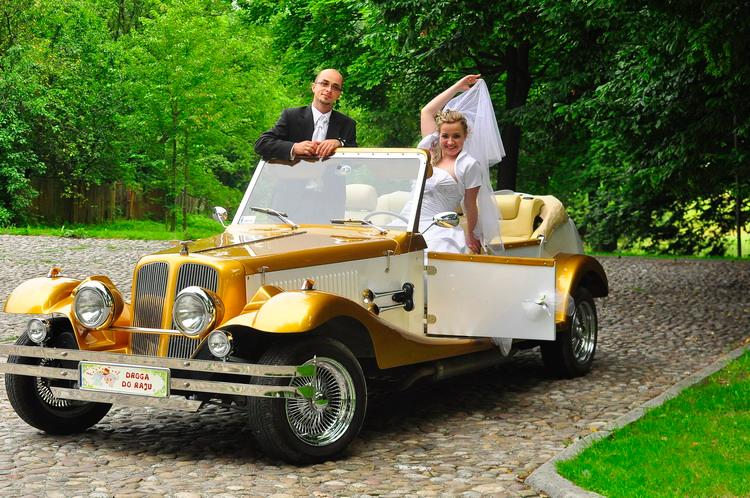 Limuzyna retro do ślubu na wesele Alfa Romeo Spid, Porąbka Uszewska   k  Brzeska, małopolskie