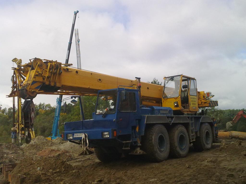 Dźwig LIEBHERR LTM 1035  35 Ton udźwigu