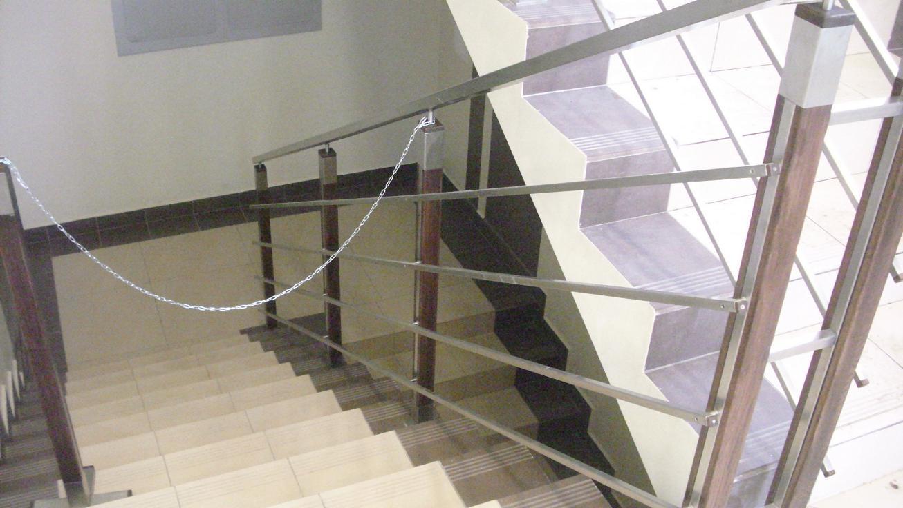 Balustrada stal nierdzewna + drewno, Sandomierz, świętokrzyskie