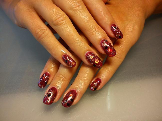 manicure hybrydowy