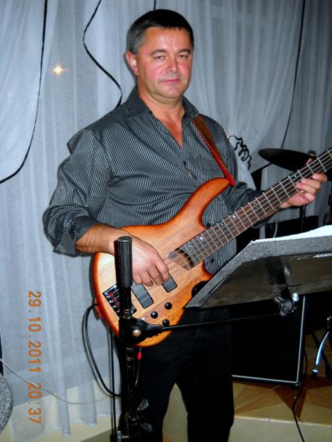 Jacek-basista