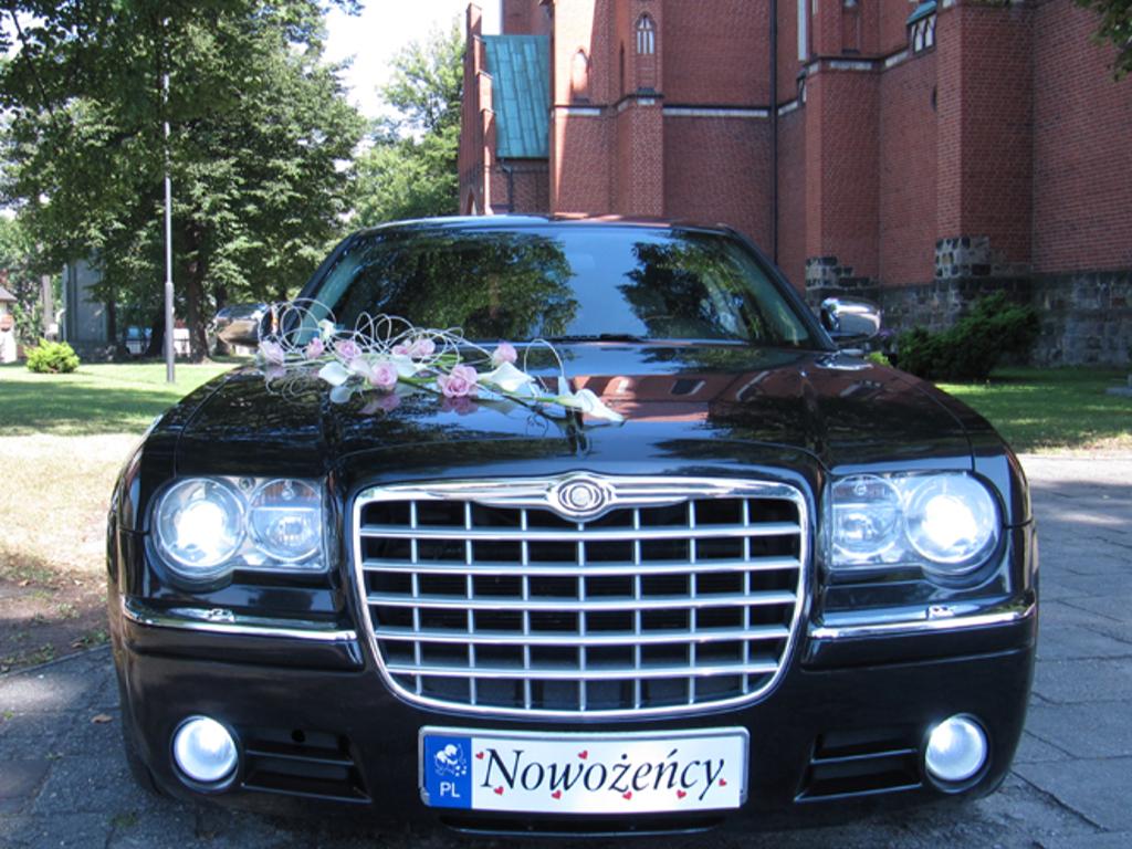 Chrysler 300C - wynajem limuzyny na ślub wesela., Bytom,Katowice,Bieruń,Leszczyny-Czerwionka, śląskie