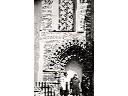 Portal gotycki w Sieradzu widok po konserwacji