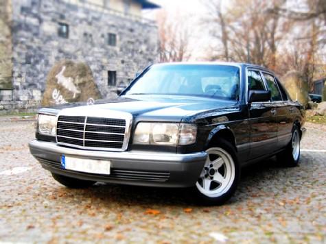 Mercedes w126 420 SE z pięciolitrowym silnikiem V8