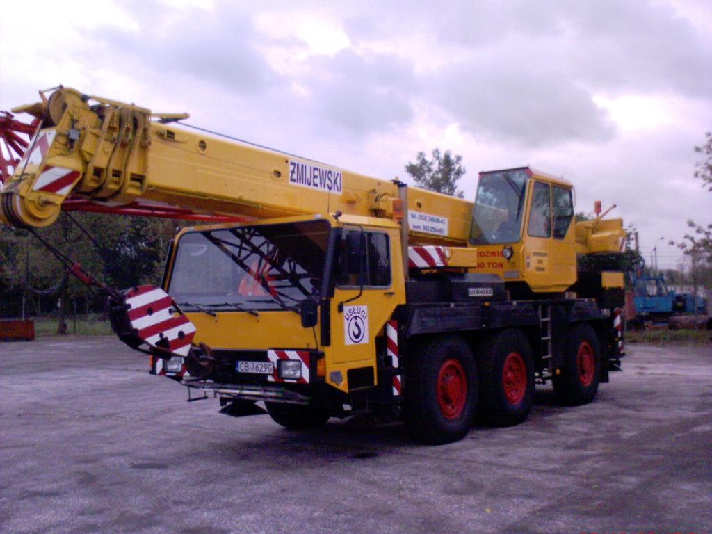 www.dzwigizmijewski.pl   Liebherr ltm 40/45 T