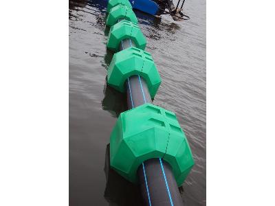 rurociąg refulacyjny pływający dostawa trudnościeralnych rur PE HD i pływaków rurowych amargo - kliknij, aby powiększyć