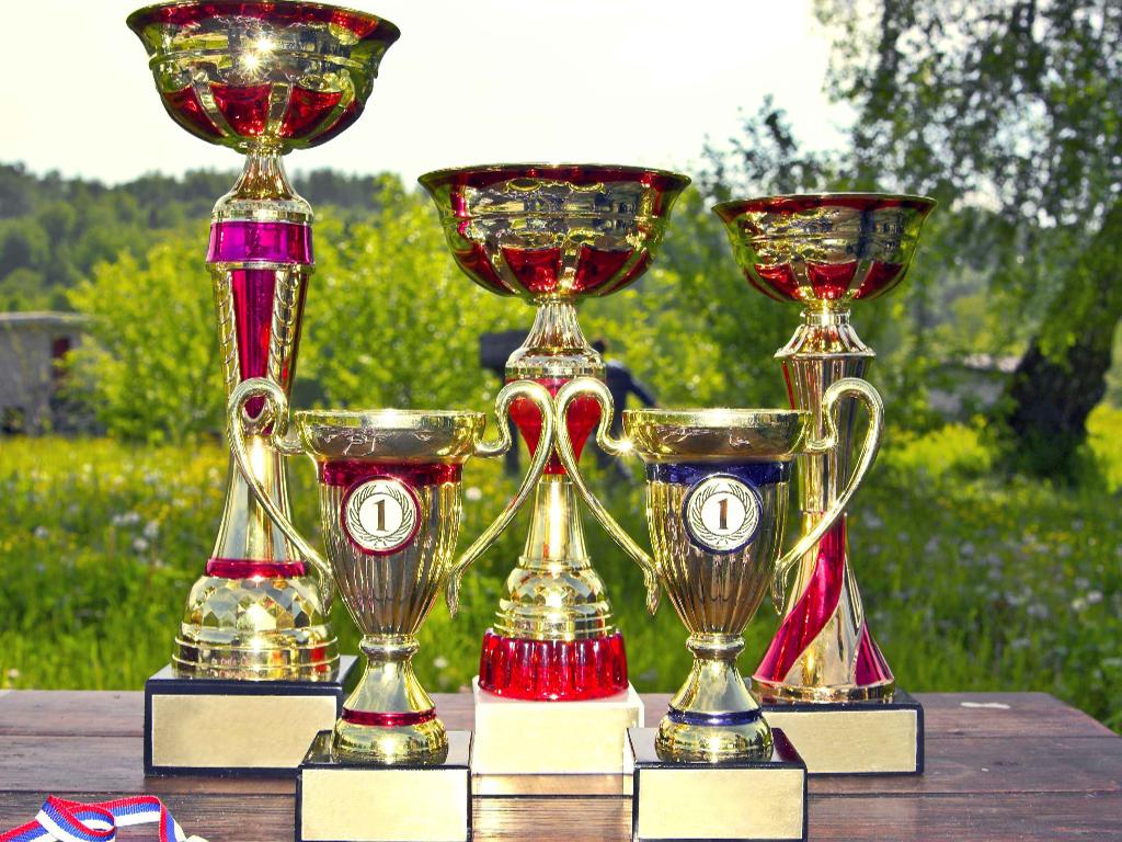 Puchary,trofea sportowe,medale,dyplomy, Wałbrzych-Szczawienko, dolnośląskie