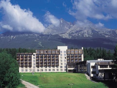 "Hotel** HUTNIK (Majówka-Słowacja)