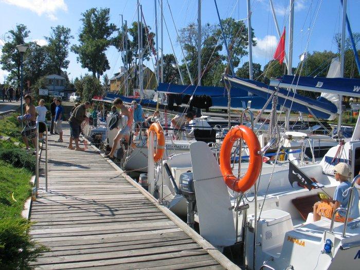 Port na Mazurach w Pięknej Górze koło Giżycka, Giżycko, warmińsko-mazurskie