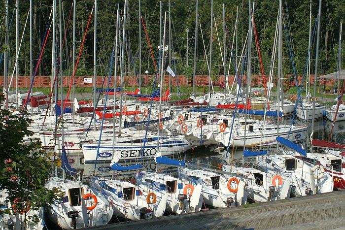 Port na Mazurach w Pięknej Górze koło Giżycka, Giżycko, warmińsko-mazurskie