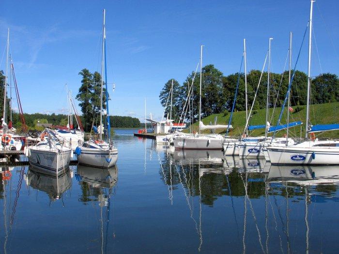 Port na Mazurach w Pięknej Górze koło Giżycka, Giżycko, warmińsko-mazurskie