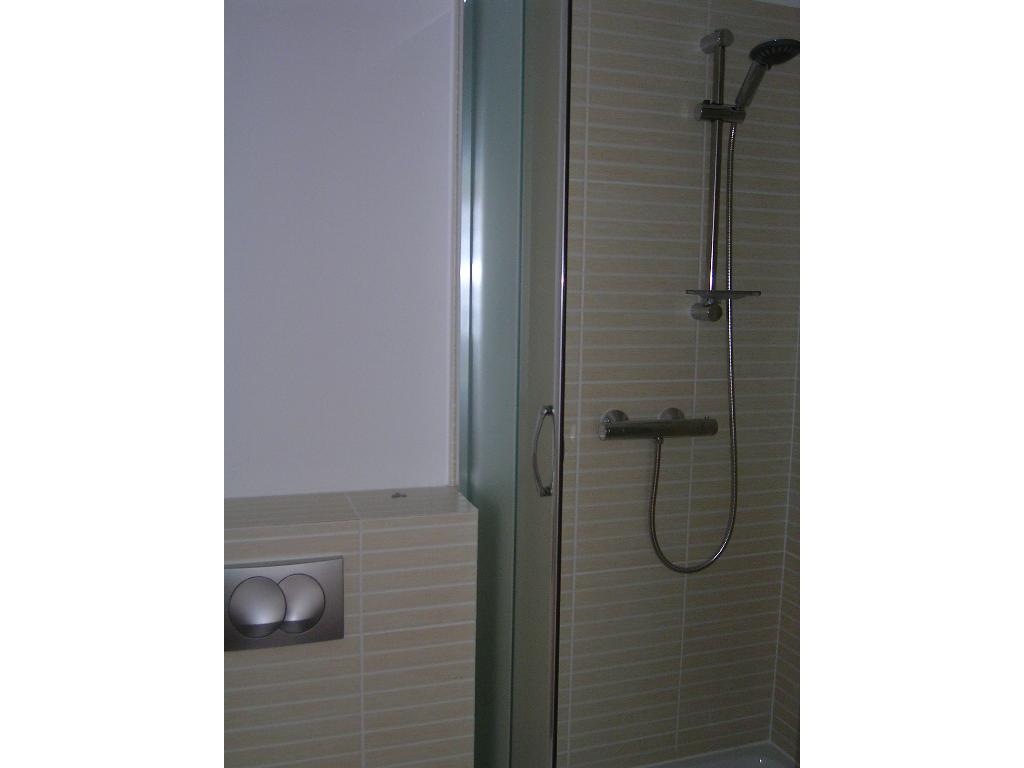 Toaleta z prysznicem - Gdańsk Ujeścisko - wrzesień 2009