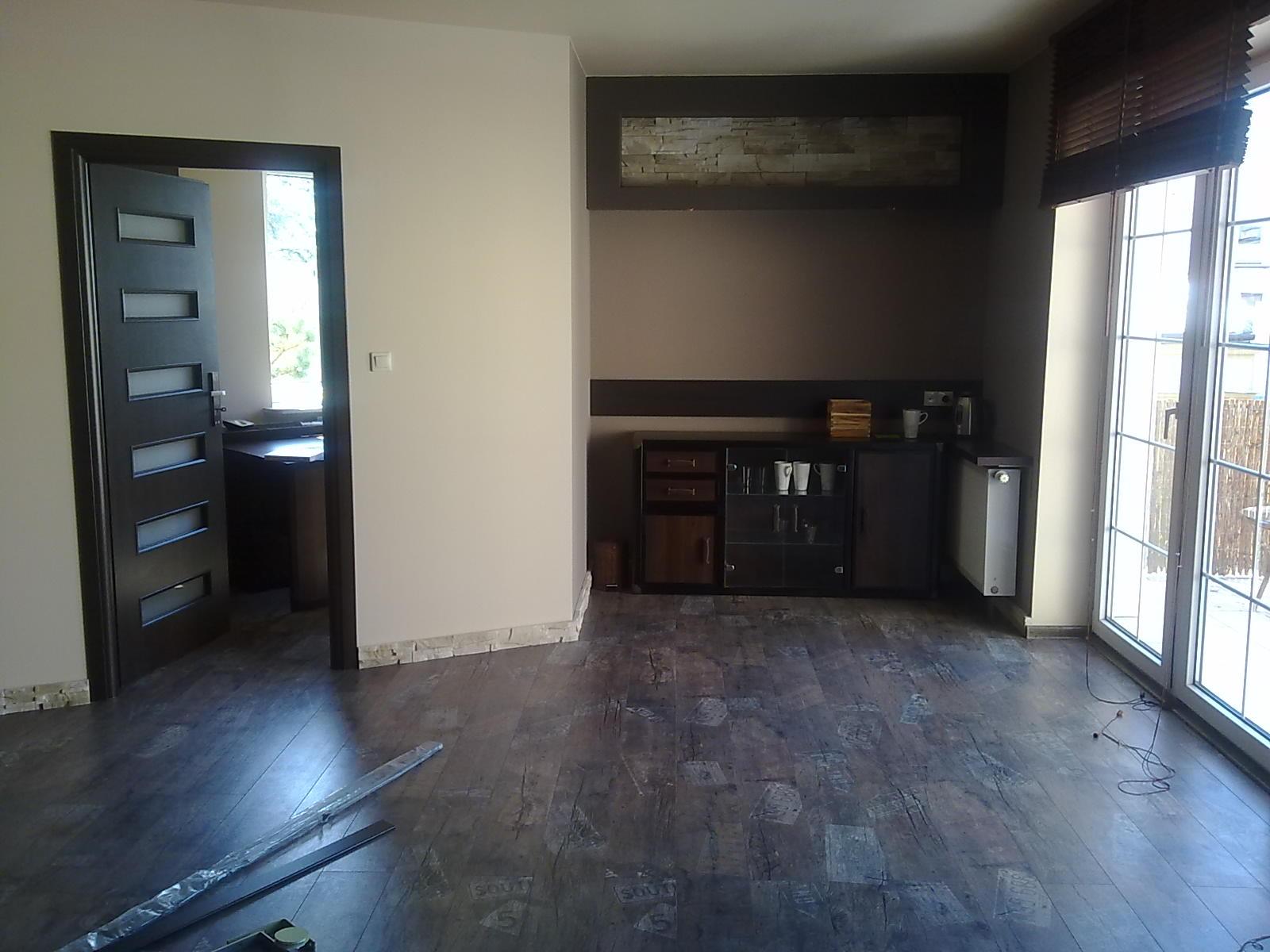 Sala warsztatowa z bufetem i wyjściem na taras