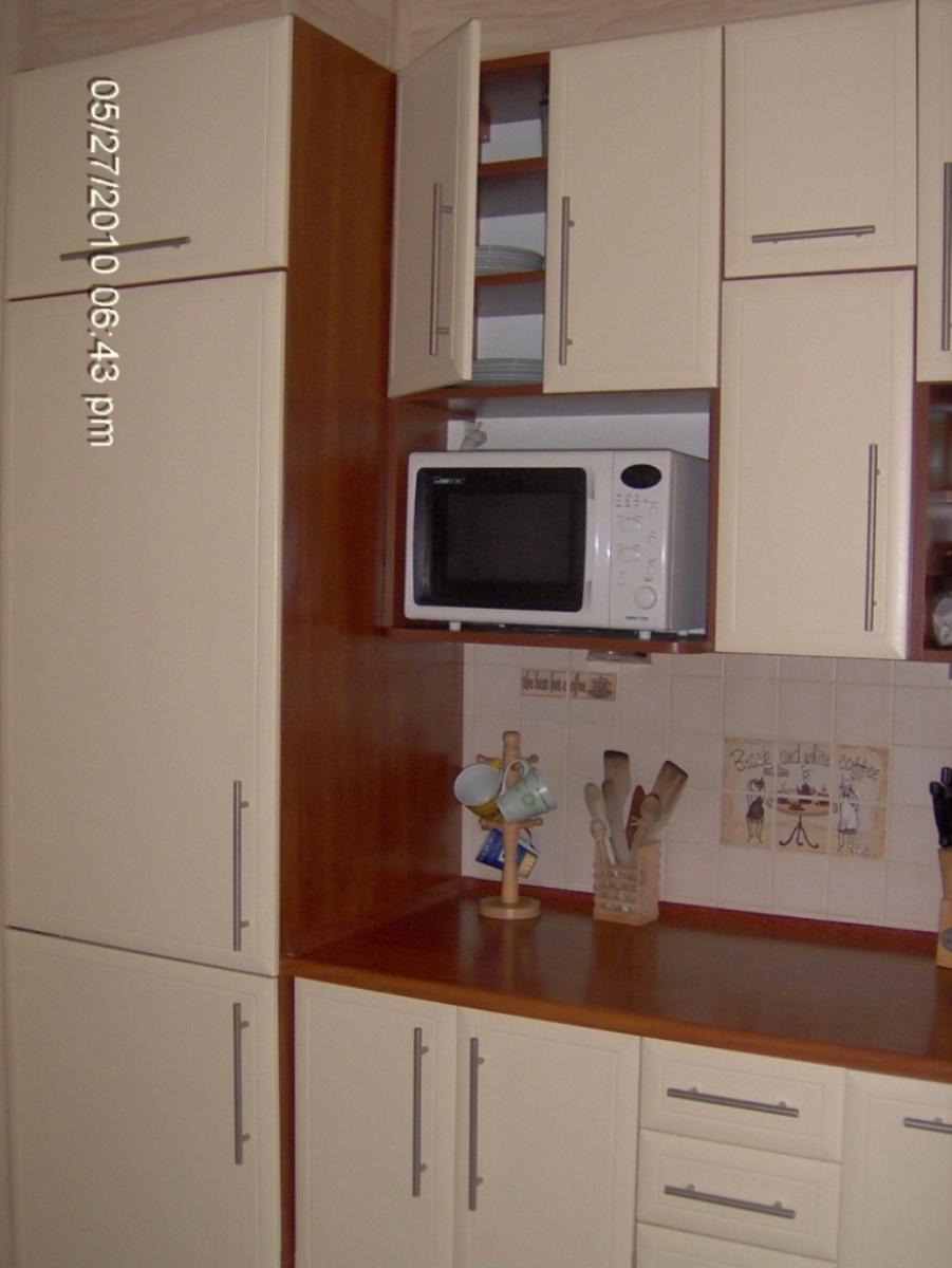 kuchnia mdf wanilia bardzo funkcjonalna szczególnie do małych pomieszczeń (prawie pod sufit)