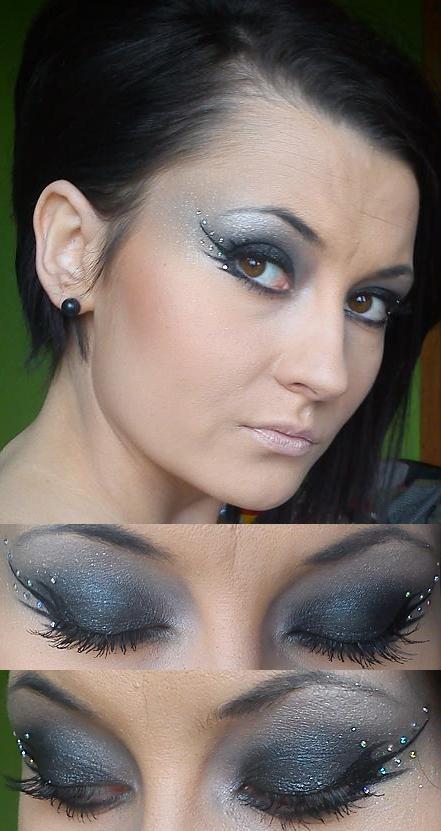 smoky eyes