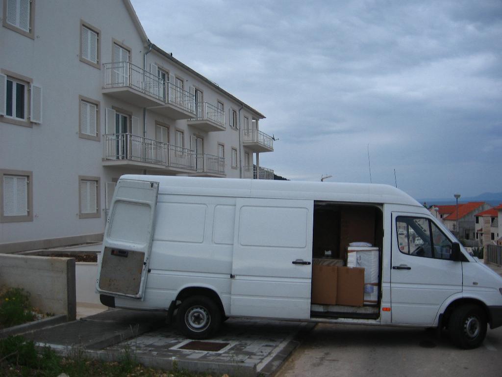 TRANSPORT - CHRZANÓW - SAMOCHODY 1.5T , 2.5T , małopolskie