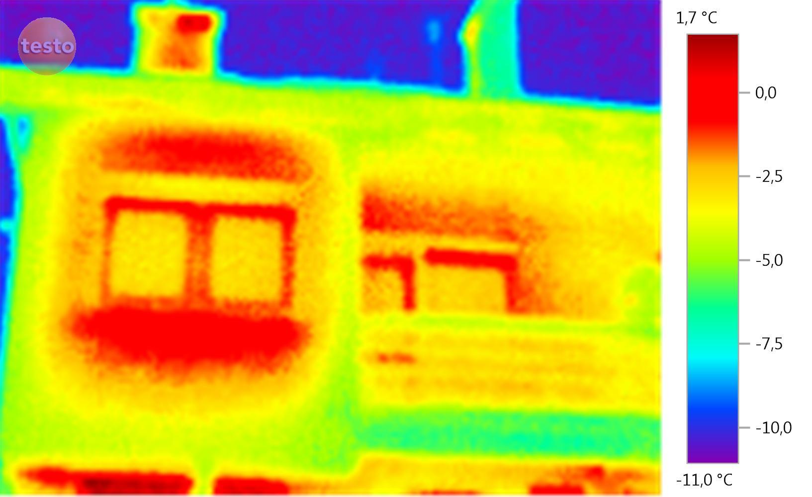 zdjęcie termowizyjne domku jednorodzinnego