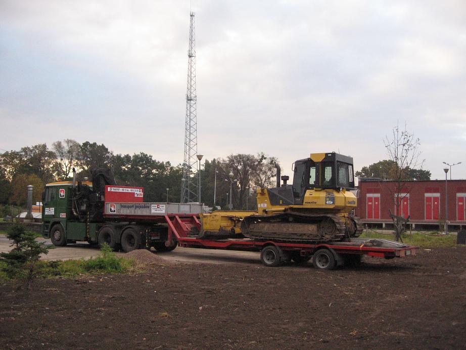 TRANSPORT SPYCHÓW  I MASZYN BUDOWLANYCH 