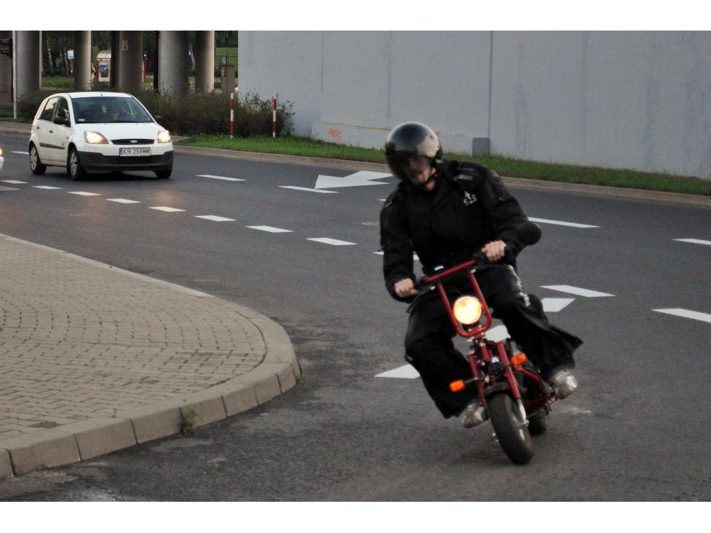 ODPROWADZANIE POJAZDÓW AUTO BANIA ty pijesz my .. 