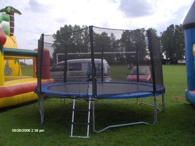 Trampolina z siatką