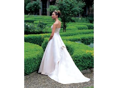 Suknia Sincerity Bridal model 3072 - kliknij, aby powiększyć