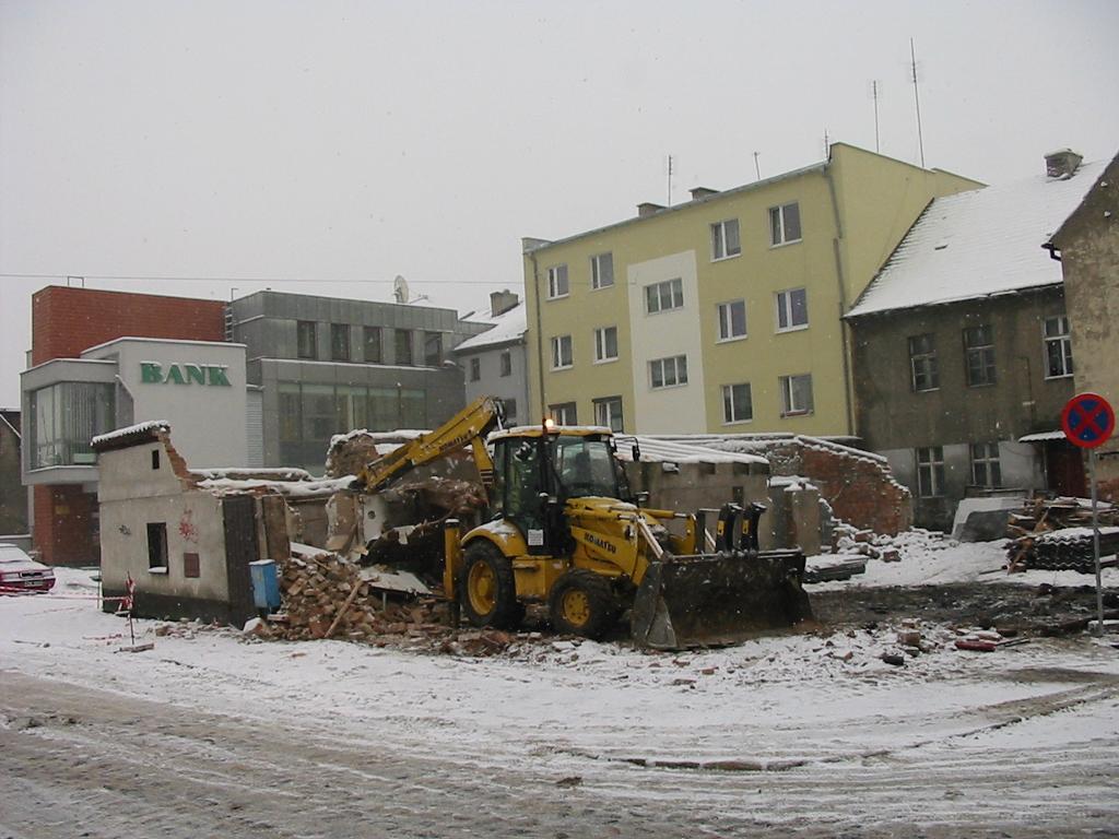 Wywóz gruzu , kucie młotem, rozbiórki budynków, Poznań , wielkopolskie