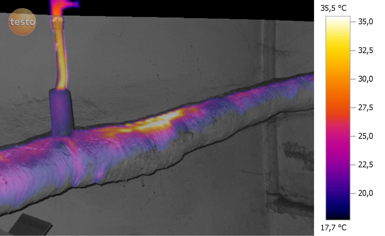 Termogram instalacji co - widoczne uszkodzenia izolacji