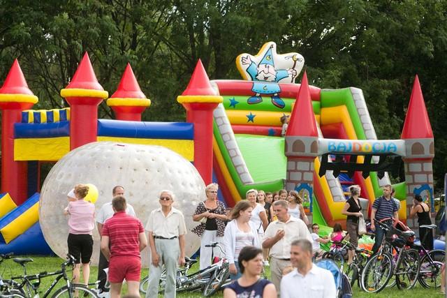 Strefy zabaw dla dzieci - gratis ! - dmuchańce, kule zorbing