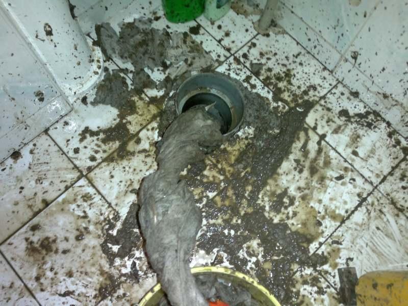 przepychanie kanalizacji sprężyną elektryczną