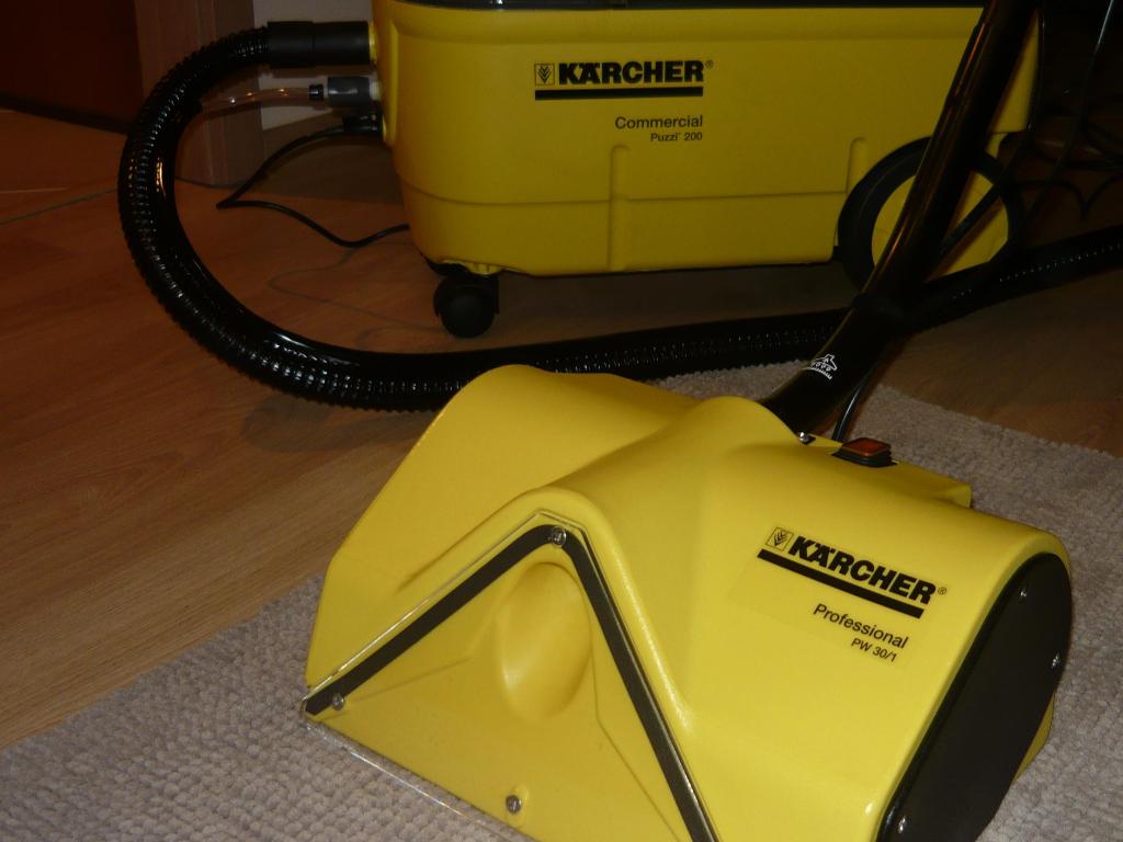 Karcher Puzzi 200 + szczotka PW30 - pranie dywanu