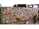 Ogrodzenie z kamienia naturalnego, mur z dzikówki
