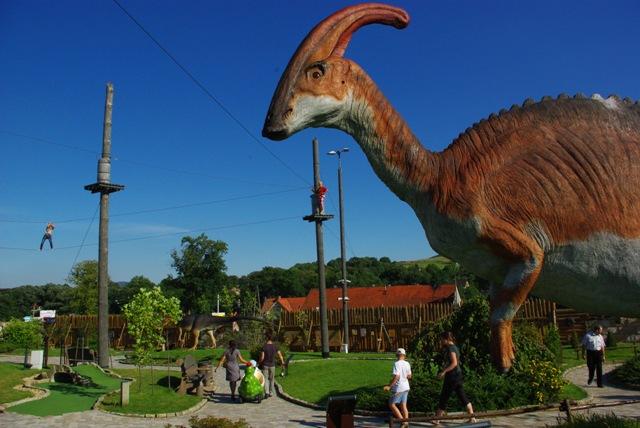 Park Dinozauów i Rozrywki Dinolandia w Inwałdzie, Inwałd koło Andrychowa, małopolskie