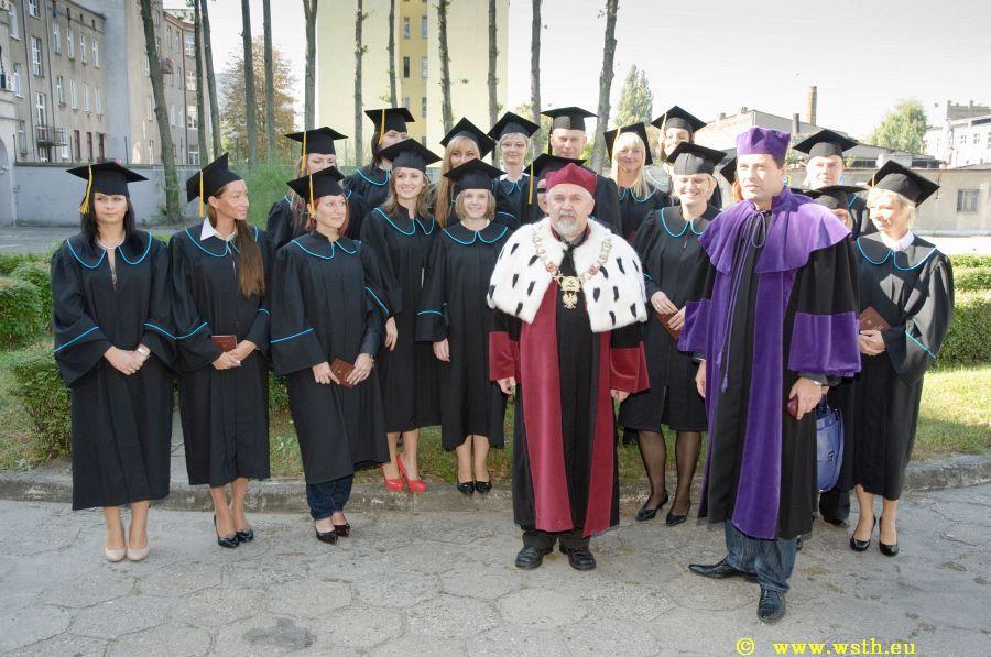 Dyplomy 2011: studia licencjackie