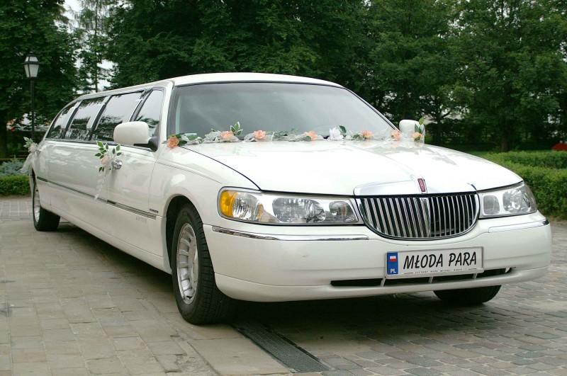 Limuzyna Lincoln Town Car - 9 -metrowa Rzeszów Krosno Jasło