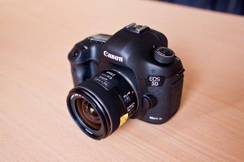 Sprzedam Canon EOS 5D Mark III 