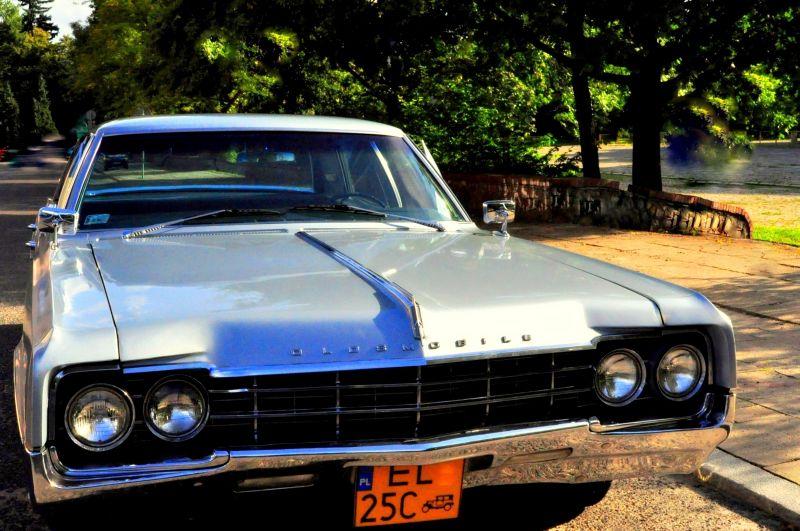 Oldsmobile "65 r.