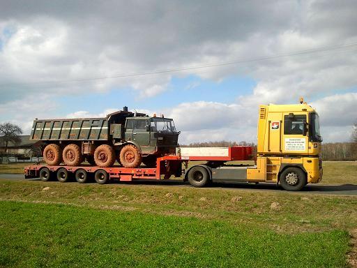 transport pojazdu ciężarowego