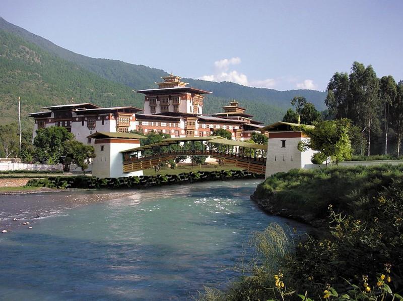 Bhutan - Himalajskie Królestwo Grzmiącego Smoka (Na Rowerze 