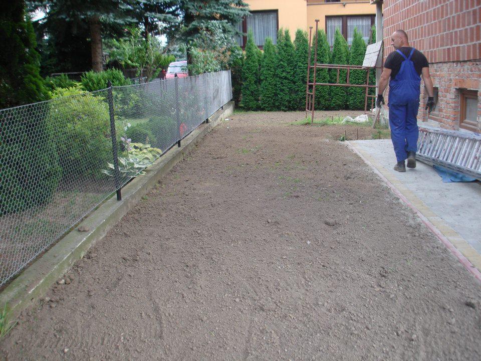 Kostka brukowa, porządki , zieleń , Rożniatów, podkarpackie