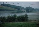  panorama na dolinę z sierpniową mgłą - widok z tarasów