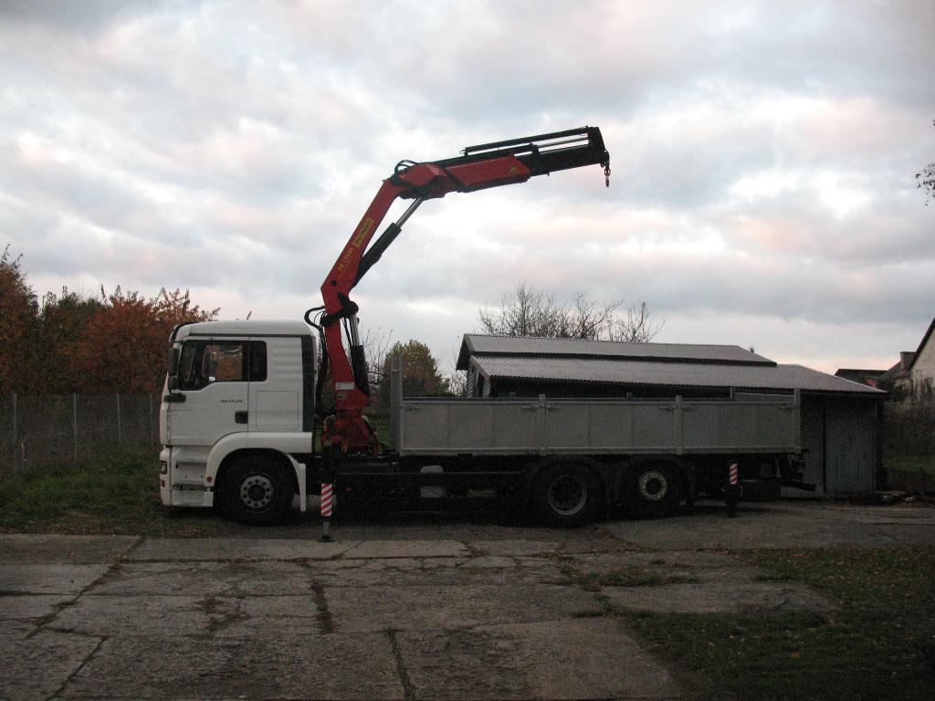 TRANSPORT CIĘŻAROWY HDS KRAKÓW - USŁUGI