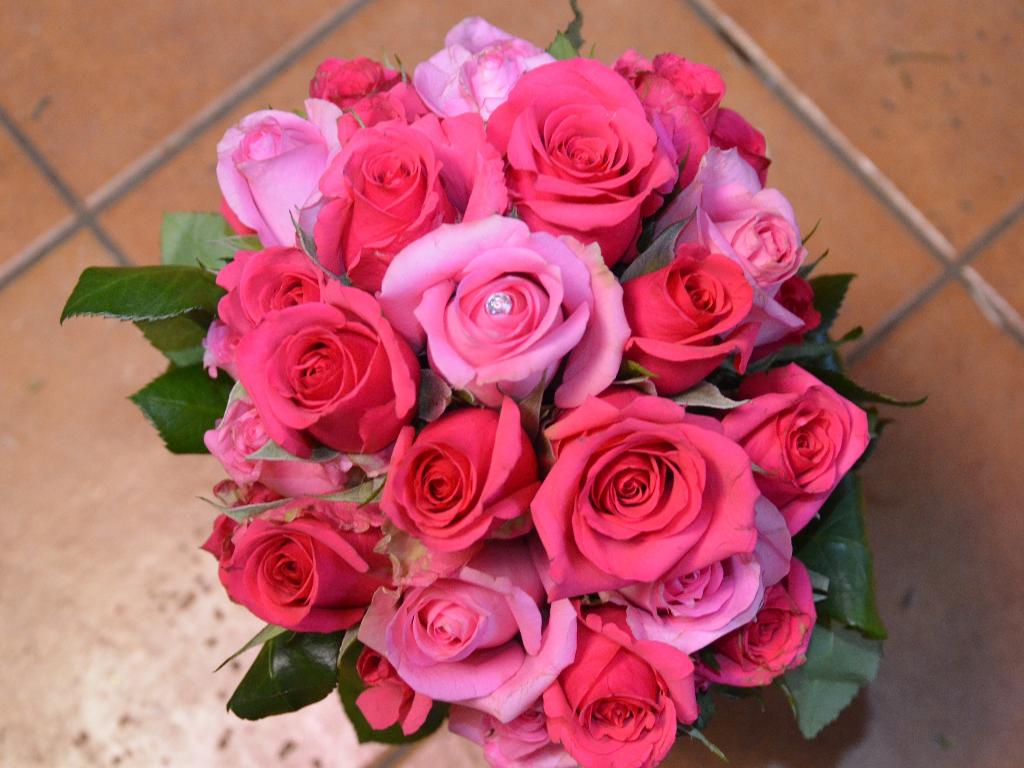 bukiet z różowych róż