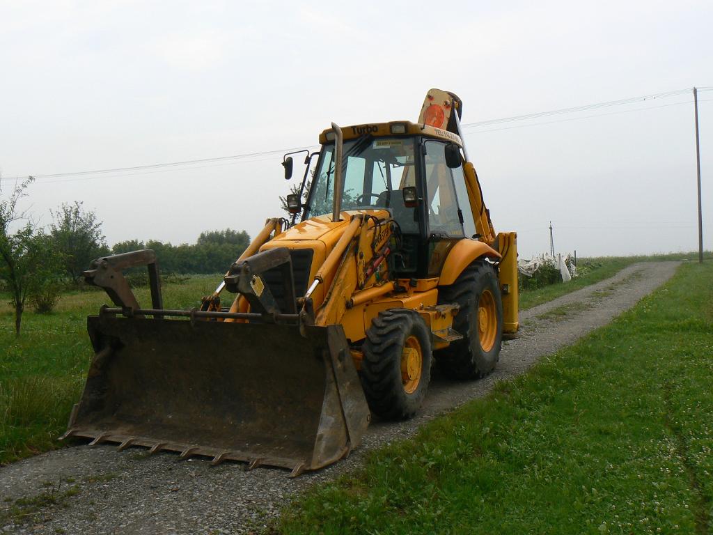 Wykopy, fundamenty, koparka, minikoparka, usługi koparko-ładowarką,, Wielkie Drogi, małopolskie