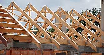 Drewniane konstrukcje dachowe do 30m bez podpór ! Szybki montaż dachu