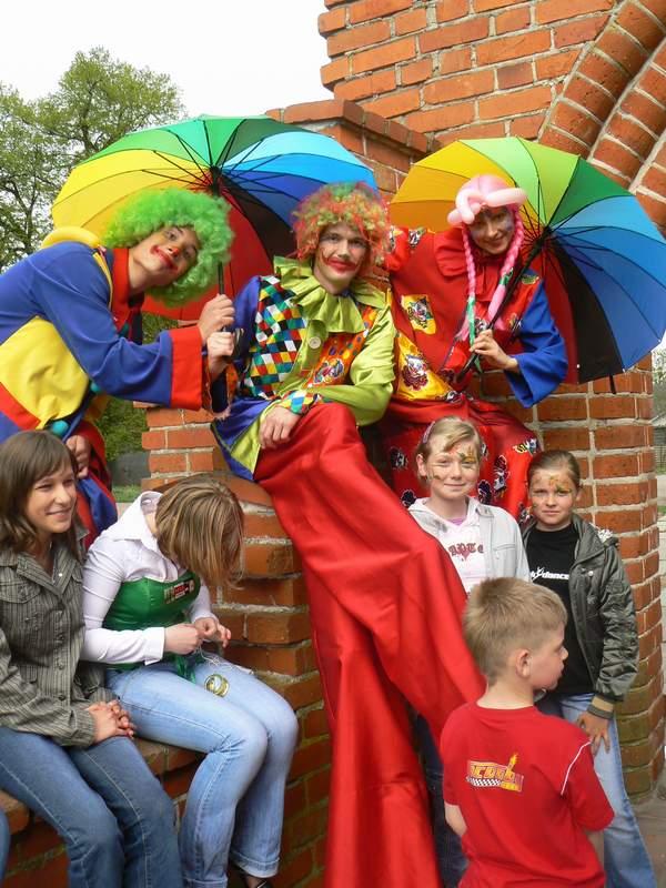 Szczudlarze, klauni, fireshow, bajki dla dzieci, organizacja festynów , Szczecin, zachodniopomorskie